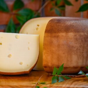 Ser GOUDA smarowany winem