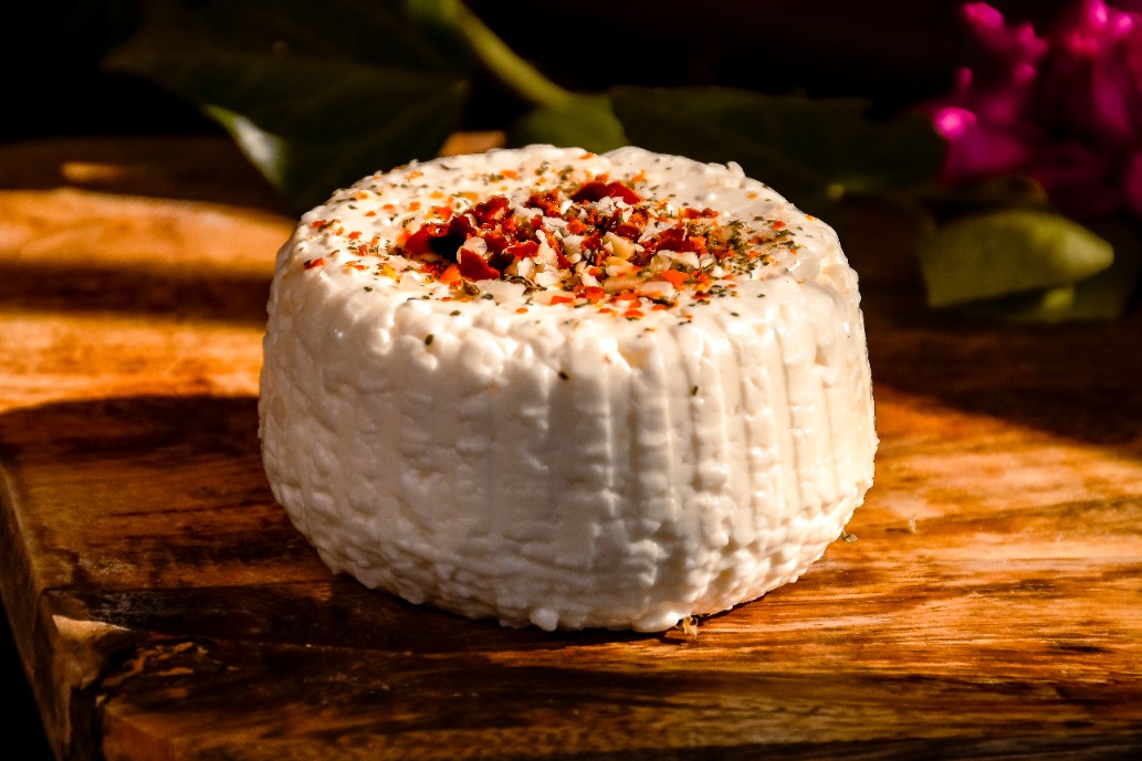 Ser FANVITA w pikantnych przyprawach 200g